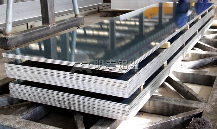 明泰鋁業(yè):這些手機(jī)都采用了鋁合金材質(zhì),你造嗎? 明泰鋁業(yè):這些手機(jī)都采用了鋁合金材質(zhì),你造嗎?