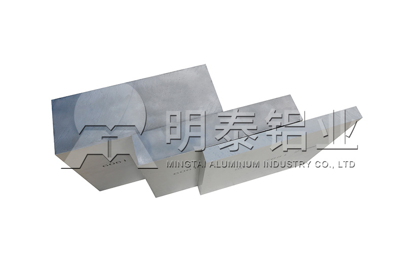 6個(gè)厚鋁板多少錢1噸？有哪些規(guī)格型號(hào)可選