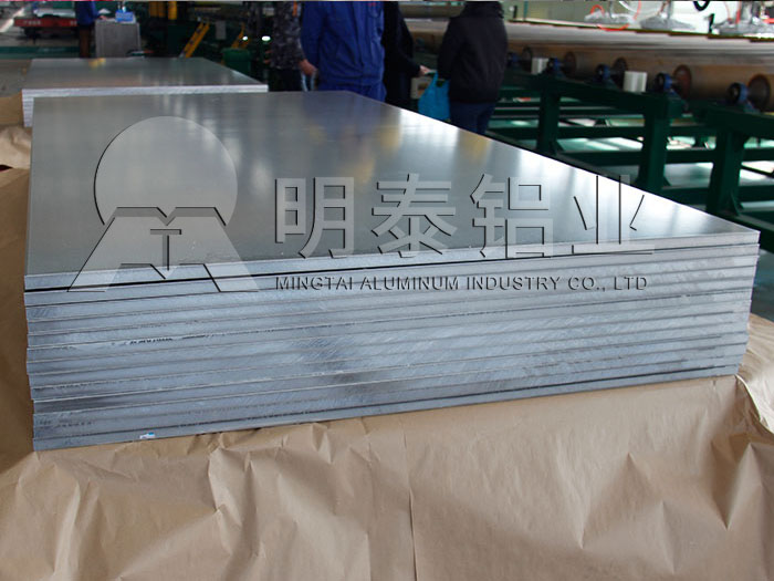 機(jī)箱機(jī)柜用5052鋁板多少錢一噸，明泰優(yōu)惠報(bào)價(jià)分析
